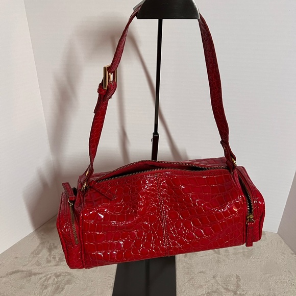 Bath & Body Works Red Crocodile-Pattern Shoulder Bag - Picture 8 of 9